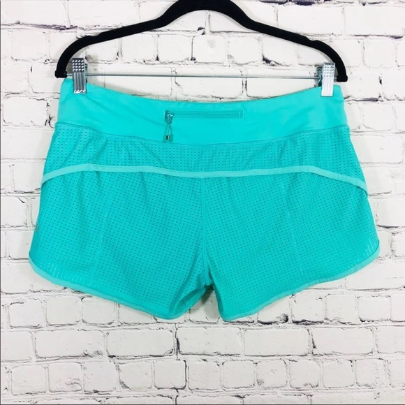 Lululemon Speed Up Shorts - Picture 3 of 4